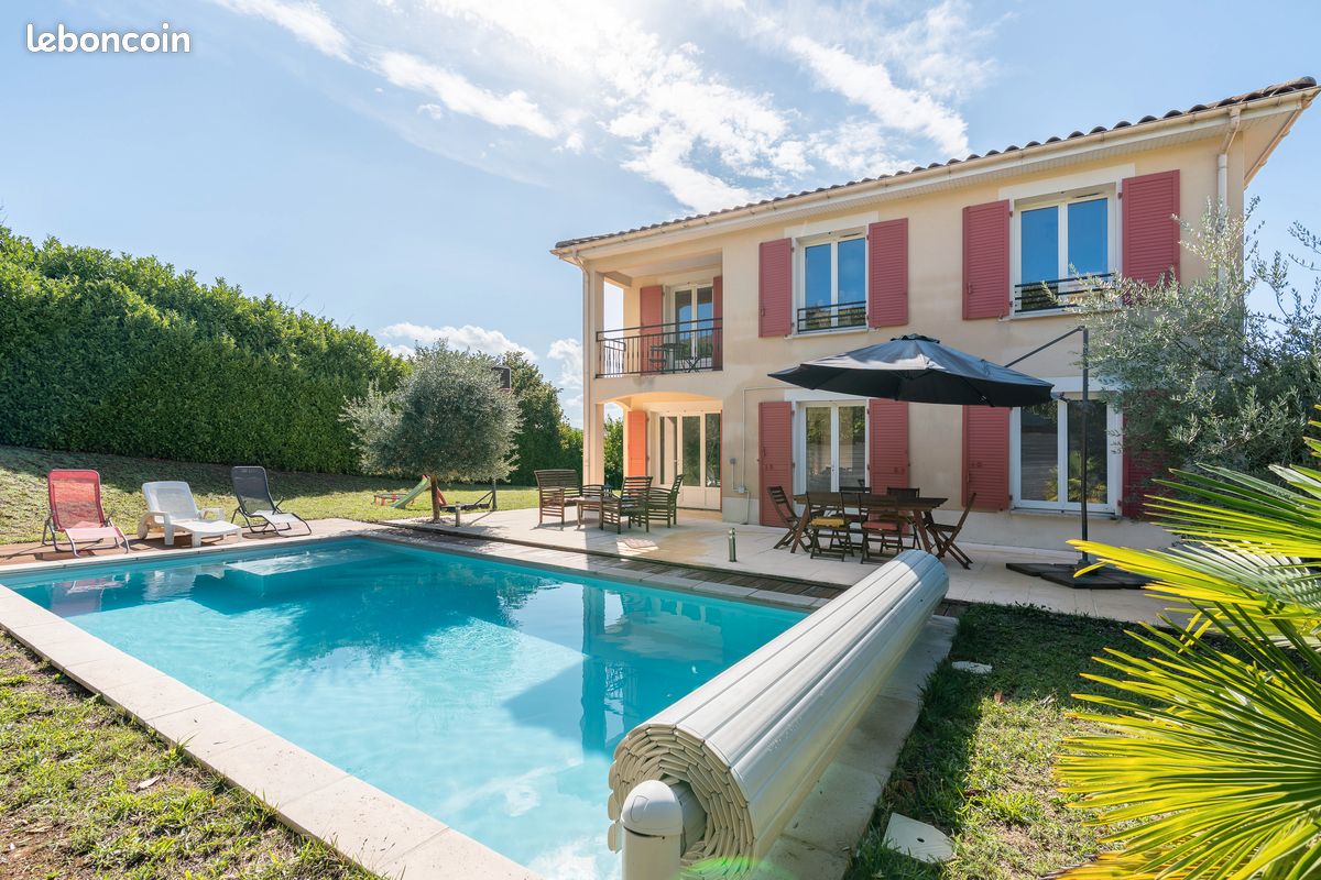 4 Schlafzimmer Haus in L'Isle-d'Abeau, France, Nr. 335276