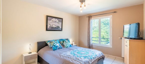 4 Schlafzimmer Haus in L'Isle-d'Abeau, France, Nr. 335276 9