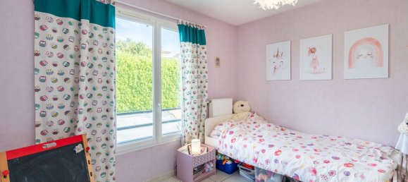 4 Schlafzimmer Haus in L'Isle-d'Abeau, France, Nr. 335276 13