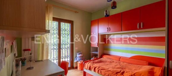 Villa de 3 dormitorios en Ranco, Italy No. 127739 10