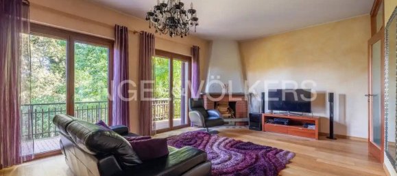 Villa de 3 dormitorios en Ranco, Italy No. 127739 3