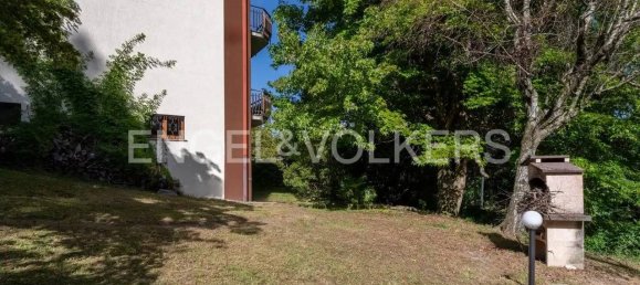Villa de 3 dormitorios en Ranco, Italy No. 127739 2