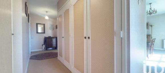 3 bedrooms Apartment in Reims, France No. 209511 6