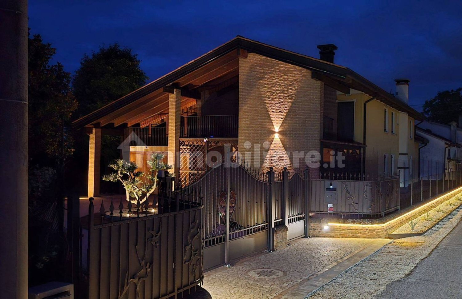 Вилла с 4 спальнями в Сан Джорджо делле Пертиче, Италия № 269210