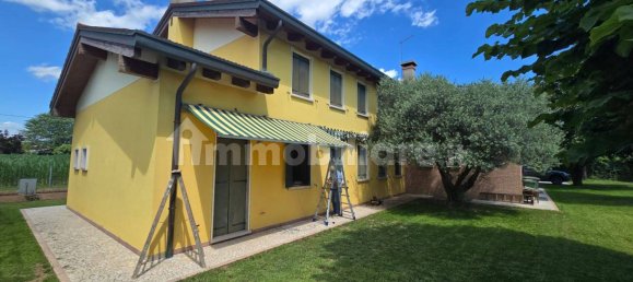 Вилла с 4 спальнями в Сан Джорджо делле Пертиче, Италия № 269210 5