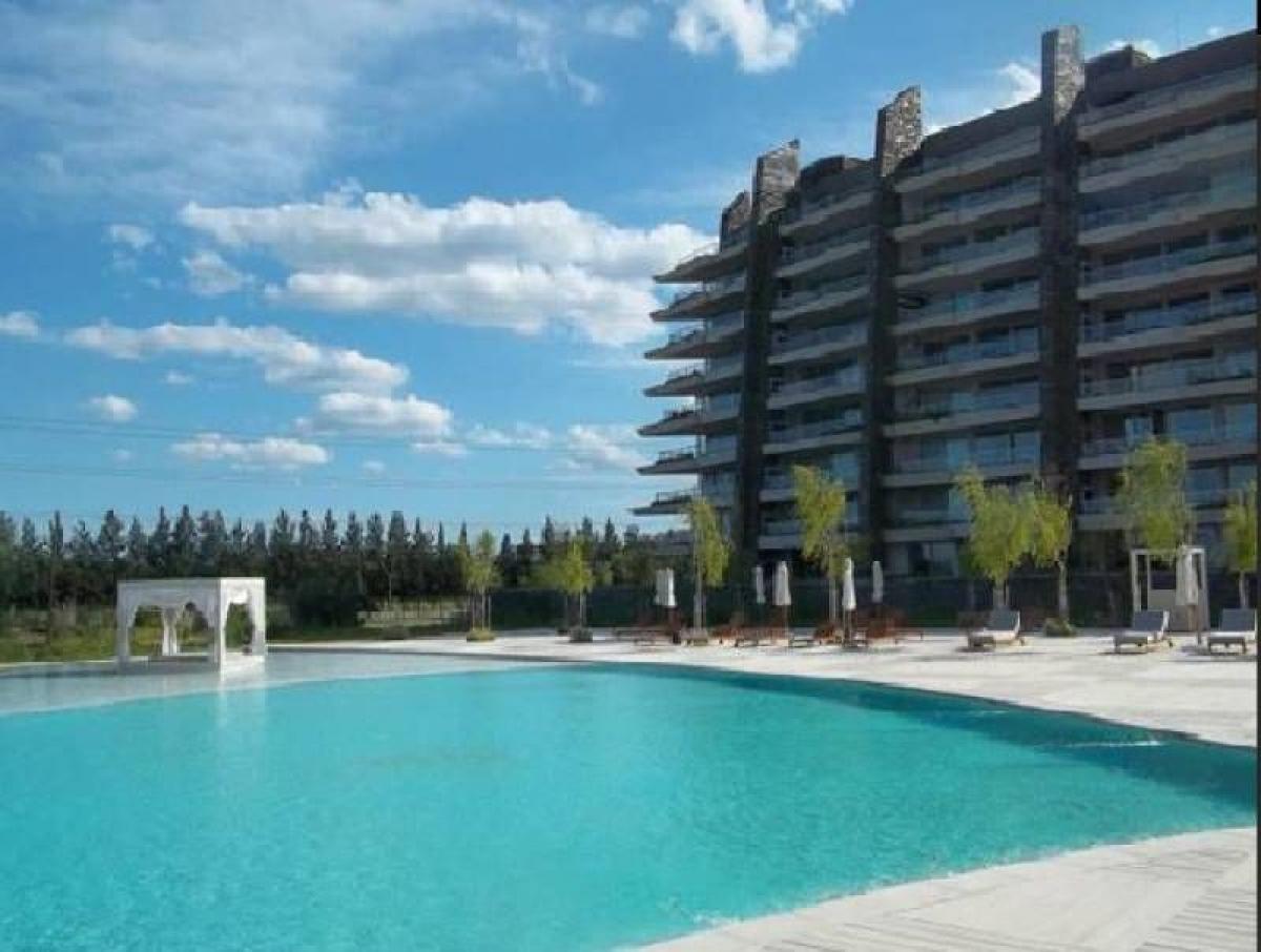 Apartamento de 3 dormitorios en Tigre, Argentina No. 60794