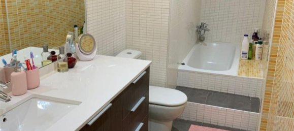 3 غرف نوم منزل ذو طابقين في Badalona, Spain رقم 189954 19