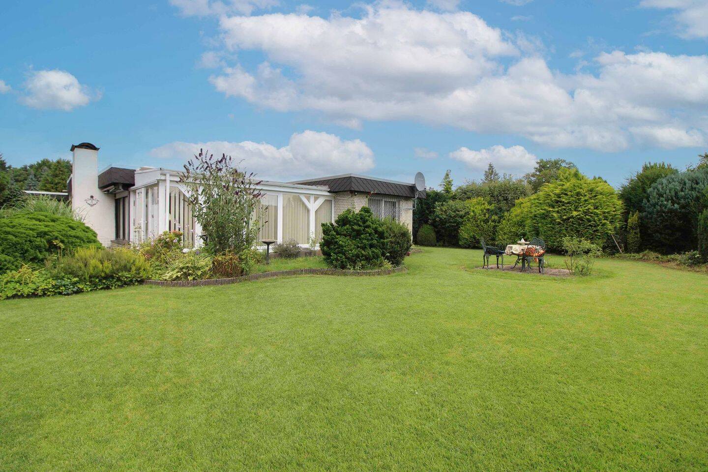 Бунгало с 2 спальнями в Ротенбург, Германия № 273949