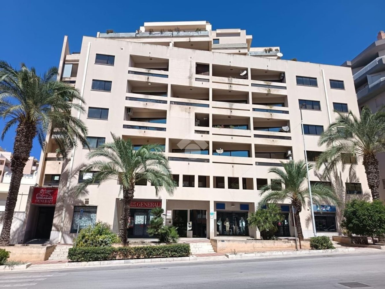 190m² Office in Erice, Italy No. 358307