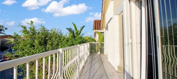 4 dormitorios villa en venta en Miami, Miami-Dade, Florida, USA № 615160 16