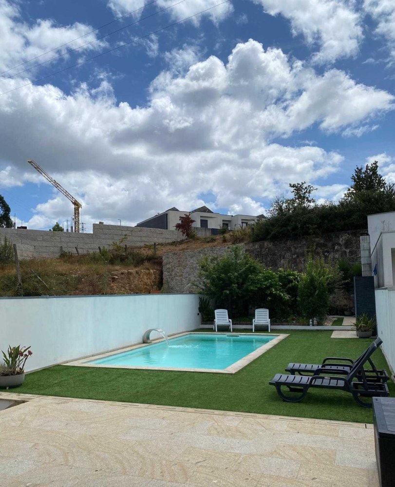 Casa T4 em Pousa, Portugal N.º 241650