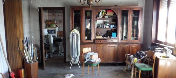 Дом с 5 комнатами в Кастельветро Пьячентино, Италия № 118373 5