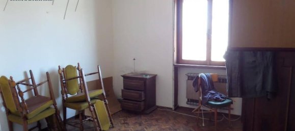 Дом с 5 комнатами в Кастельветро Пьячентино, Италия № 118373 9