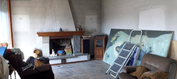 Дом с 5 комнатами в Кастельветро Пьячентино, Италия № 118373 13