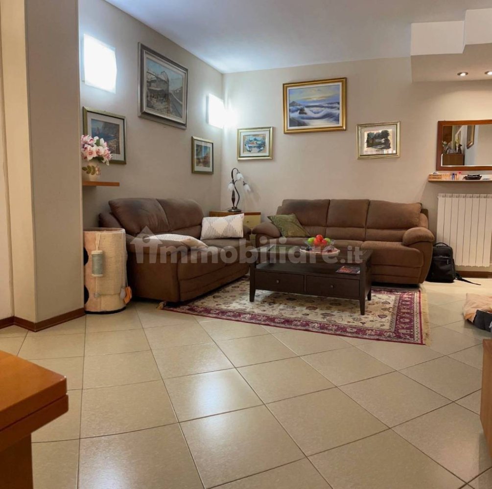 2 Schlafzimmer Wohnung in Buccinasco, Italy, Nr. 379106