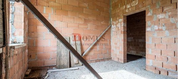 4 bedrooms Villa in Quistello, Italy No. 119488 19