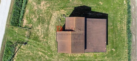 4 bedrooms Villa in Quistello, Italy No. 119488 5