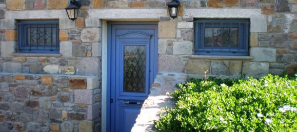 280m² Commercial property in Lesbos, Greece No. 7116 3