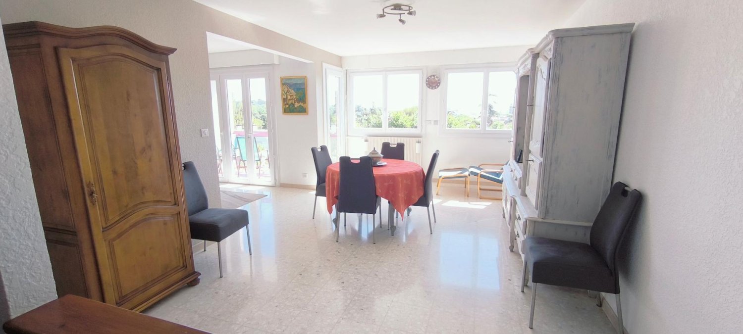 2 Schlafzimmer Wohnung in Nimes, France, Nr. 295731