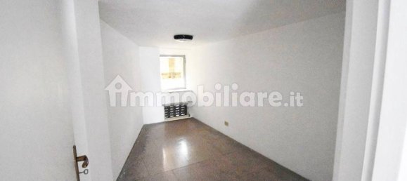 2-Zimmer Gewerbliche Immobilie in Turin, Italy, Nr. 282070 13