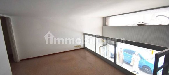 2-Zimmer Gewerbliche Immobilie in Turin, Italy, Nr. 282070 12