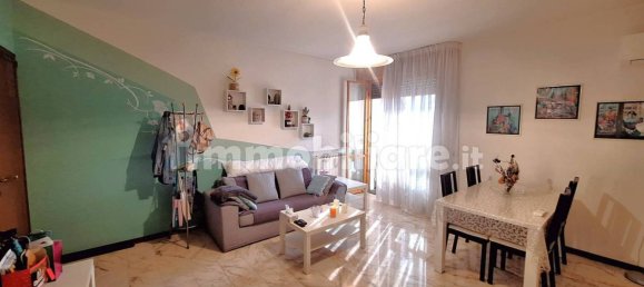 3 bedrooms Apartment in Modena, Italy No. 27672 3