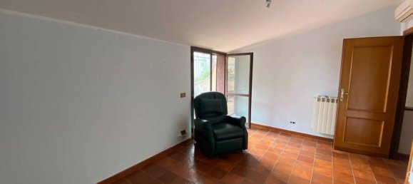 5 rooms Villa in Castelnuovo di Porto, Italy No. 30828 30