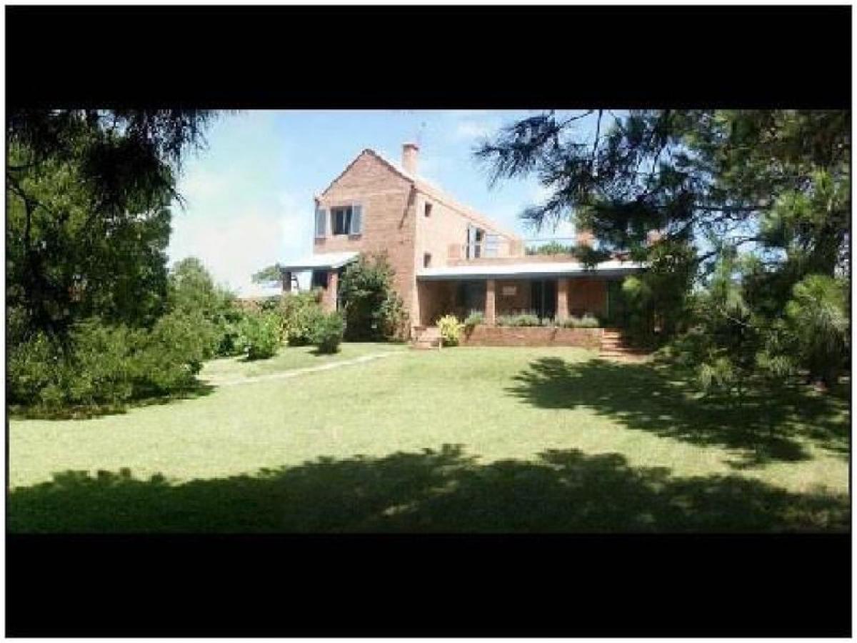 3 bedrooms House in Maldonado, Uruguay No. 10843