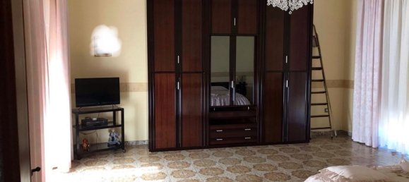 Villa de 9 habitaciónes en Maddaloni, Italy No. 91816 17