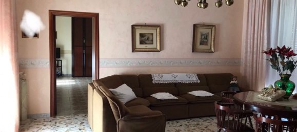 Villa de 9 habitaciónes en Maddaloni, Italy No. 91816 28