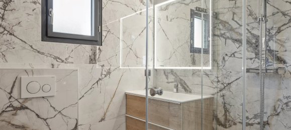 5 bedrooms Villa in La Colle-sur-Loup, France No. 1400 10