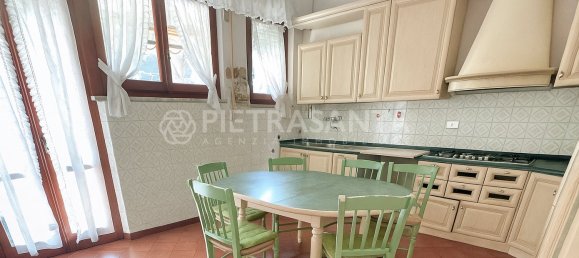 3 Schlafzimmer Wohnung in Pietrasanta, Italy, Nr. 270900 3
