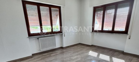 3 Schlafzimmer Wohnung in Pietrasanta, Italy, Nr. 270900 4