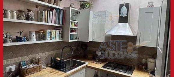 5 bedrooms Apartment in Rome, Italy No. 334130 9