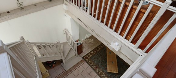 5 bedrooms House in Poissy, France No. 176940 11