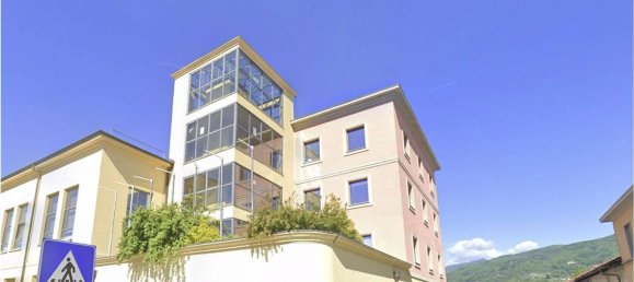 4-salle Appartement à Pinerolo, Italy No. 212035 3