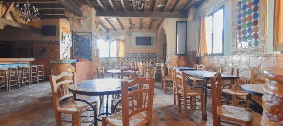 164m² Commercial property in Albolote, Spain No. 180726 9