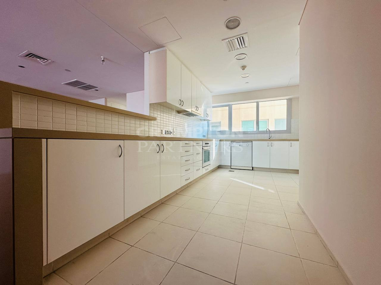 4 bedrooms Apartment in Al Raha Beach, UAE No. 67281