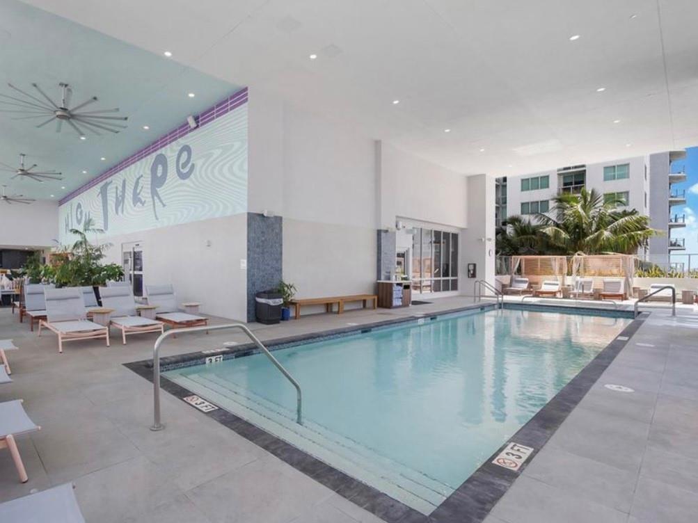 1 dormitorio propiedad comercial en venta en Miami, Miami-Dade, Florida, USA № 613565