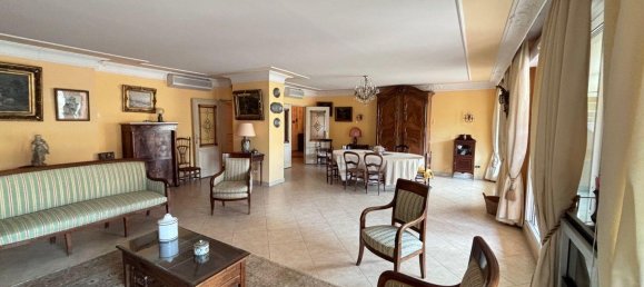 4 bedrooms Apartment in Nimes, France No. 342698 5