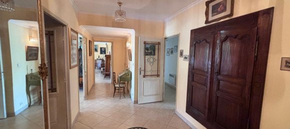 4 bedrooms Apartment in Nimes, France No. 342698 2