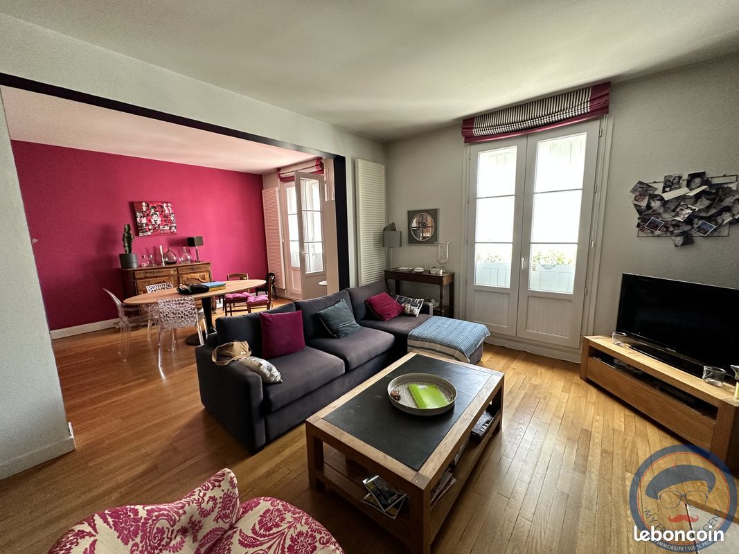 Apartamento de 2 dormitorios en Tours, France No. 82054