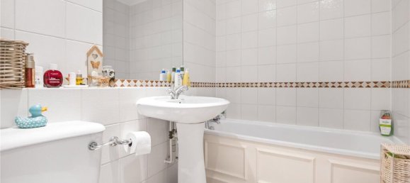 2 bedrooms Apartment in London, United Kingdom No. 6646 9