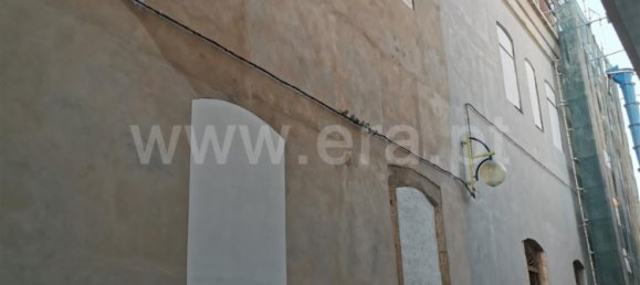 818m² Building in Portimao, Portugal No. 133610 8