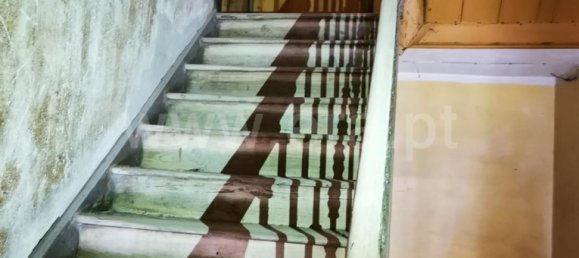 818m² Building in Portimao, Portugal No. 133610 5