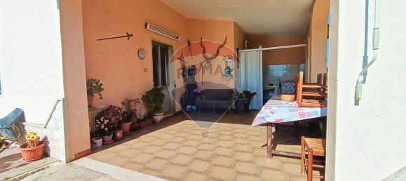 Villa de 3 habitaciónes en Brindisi, Italy No. 282461 2