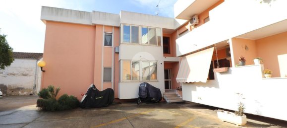 Квартира с 3 комнатами в Кальяри, Италия № 171653 34