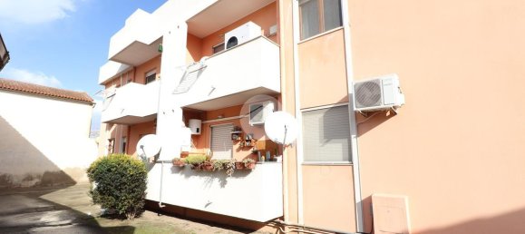 Квартира с 3 комнатами в Кальяри, Италия № 171653 27