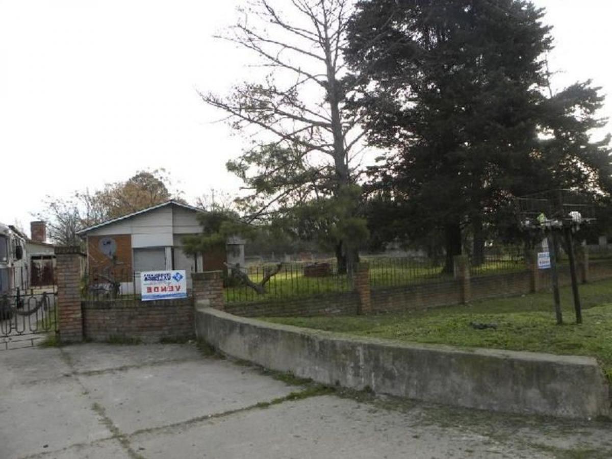 Casa de 2 dormitorios en Buenos Aires, Argentina No. 71869