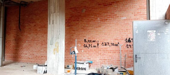 Gewerbliche Immobilie in Alicante, Spain 143m², Nr. 185800 4